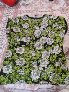 Chic Floral Print T-Shirt