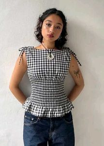 minimalistic checkered top