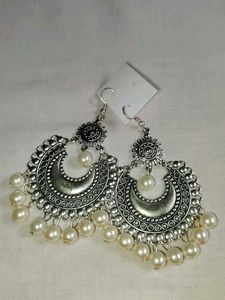 Exquisite Ethnic Earrings Set
