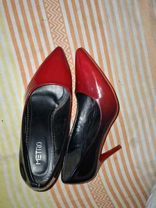 Chic Red &amp; Black Patent Stilettos