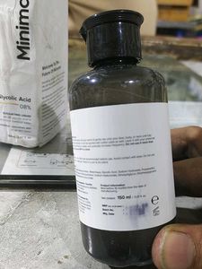 Minimalist Glycolic Acid 08%. expired this month