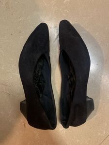 Black Pointed Toe Flats