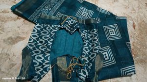 Teal Saree with Geometric Print