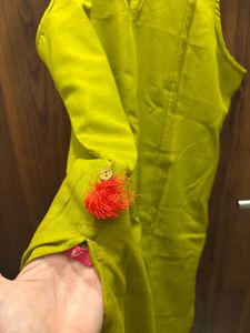 Yellow Sleeveless Kurta Set with Tassels