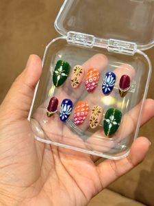 Press-On Nails Set