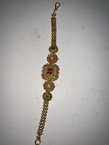 Elegant Gold-Plated bracelet