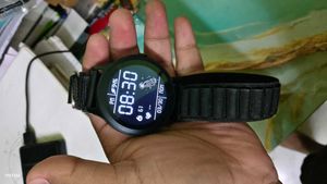 NOISE Smartwatch with Black Strap