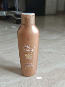 Oriflame Milk &amp; Honey Gold Shampoo