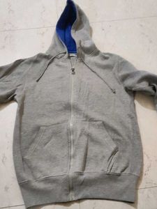Gray Jacket With Cap And Pocket