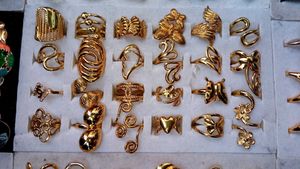 Gold- anti tarnish ring