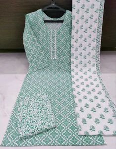Elegant Green Floral Kurta Set