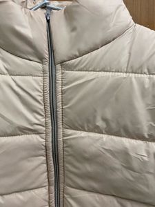 Cream  buffer half jacket
