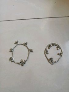 Elegant Anklet with bells