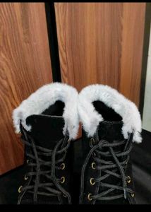🇬🇧Chic Black Faux Fur Lined Boots