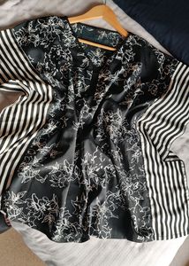 Black N White Kaftan Top