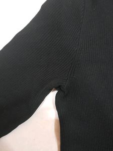 H&amp;M Black Ribbed Turtleneck Top