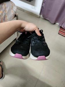 Black &amp; Pink Sketchers Shoes