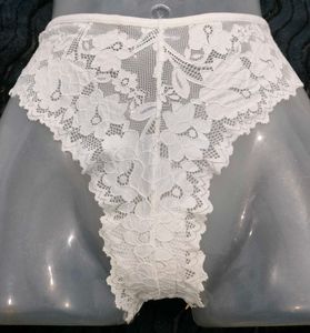 White Floral Lace Thong 🤎