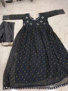 Elegant Black Kurta Set with Mirror Details L