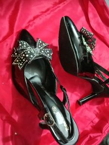 Chic Black Bow Stiletto Heels