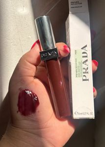PRADA Glossy Liquid Lip Balm