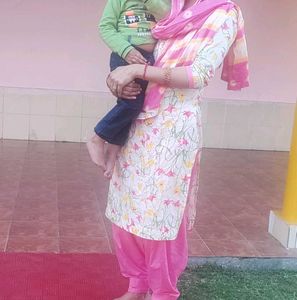 Vibrant Pink &amp; Floral Kurta Set