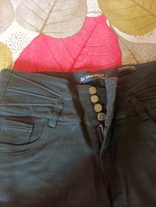Black Jeans Girl