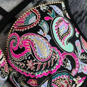 Colorful Paisley Bikini Top 🆕 NWOT 🫶 🫰 🎉