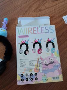 Cute Wireless Headphones with fuzzy features