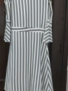 Chic Striped Cold Shoulder Dress with Flower Detai