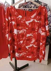 Chic Red Floral Print Top