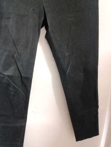 Stylish Women's Dark Wash Zip Pocket Pants