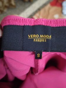 Stylish Pink Pants in very good condition
