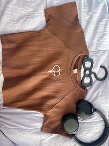 Brown Heart Graphic T-Shirt