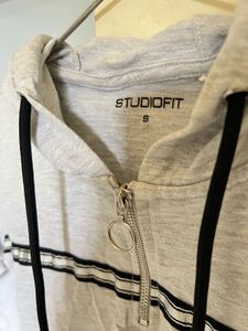 Westside - Gray Cropped Hoodie with Zipper - Size