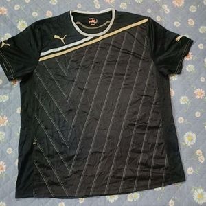 Puma Men's Black &amp; Gold T-Shirt