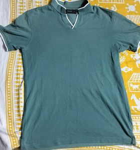Men's Green Casual V-Neck T-Shirt