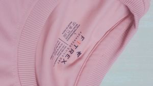 T Shirt Trendy Look Almost New Round Neck