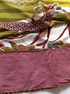 Vibrant Ethnic Saree with Floral Print