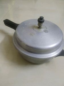 pressure cooker
