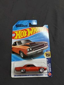 Hot Wheels 3 in 1 go(porsche, Plymouth, mini)