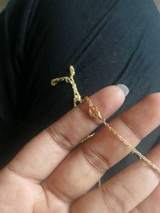 Elegant Gold Mangalsutra with Diamond Pendant