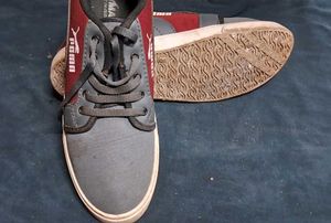 Puma Sneakers