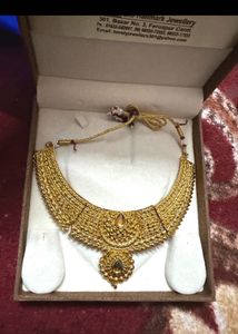 Exquisite Gold Necklace in 3 pieces model as shown