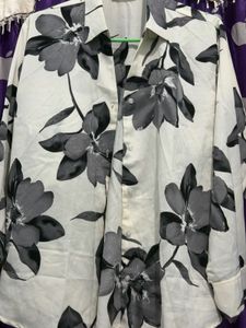Chic Floral Print Button-Up Shirt