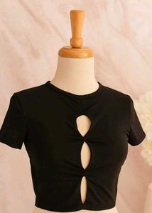 ✨Stylish Black Cut-out Crop Top