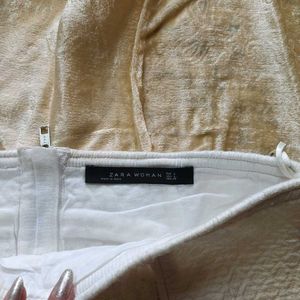 Chic White Embroidered Mini Skirt