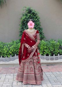 *New*Elegant Red Velvet Bridal Lehenga
