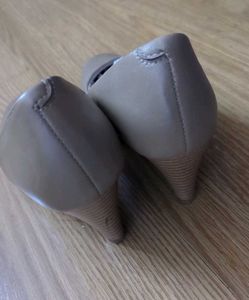 Women's Kitten Heel Pump