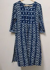 Stylish Blue &amp; White Printed Kurta